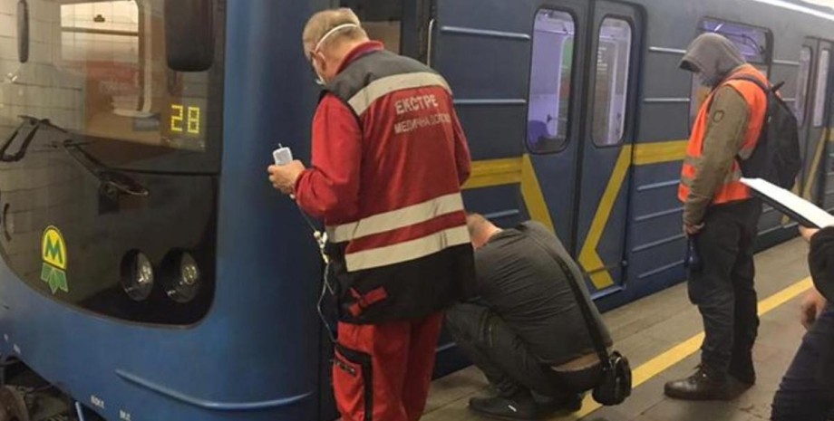 Киев, метро, погибший,
