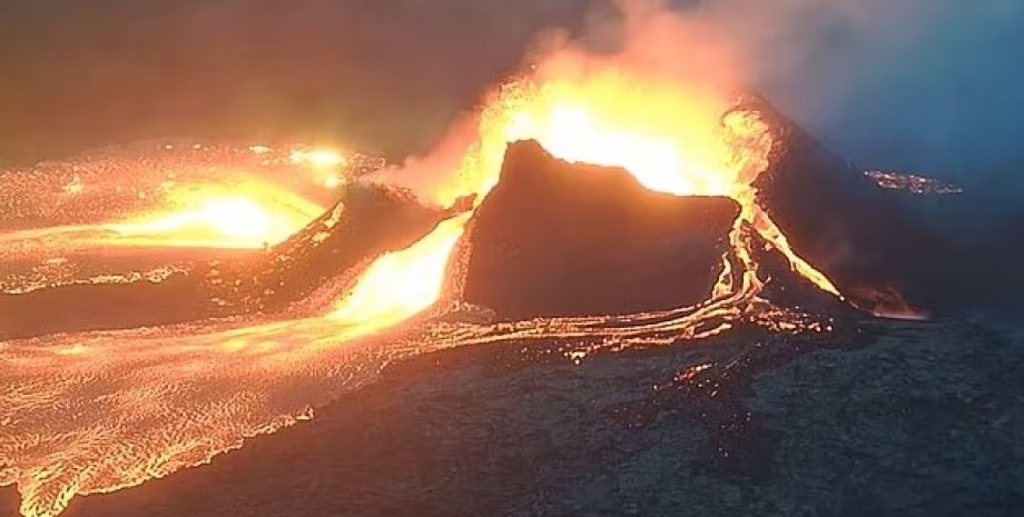 вулкан, виверження вулкана, вулкан ісландія