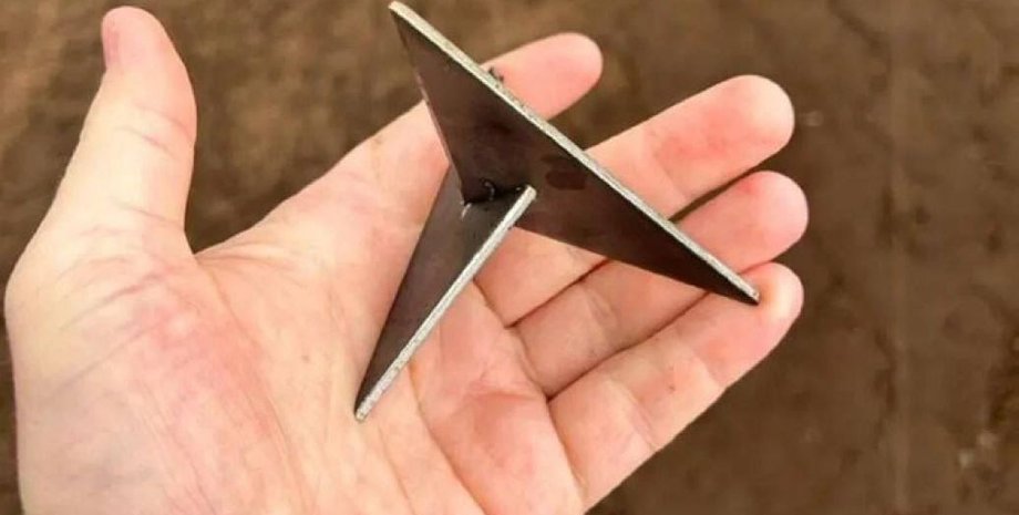 Кальтроп, оружие,