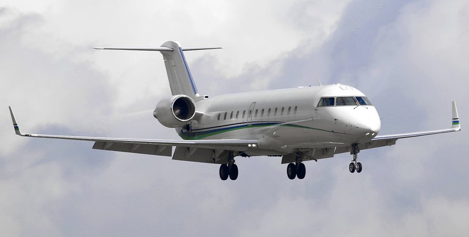 Фото: самолет Лукашенко Bombardier Challenger 850 /Бизнесавиация