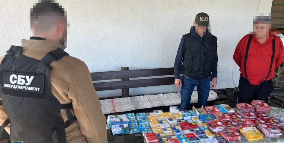 разоблачение ботоферм в Украине ботоферма, сбу, разоблачение, сим-карты, фейки, расследование, улики