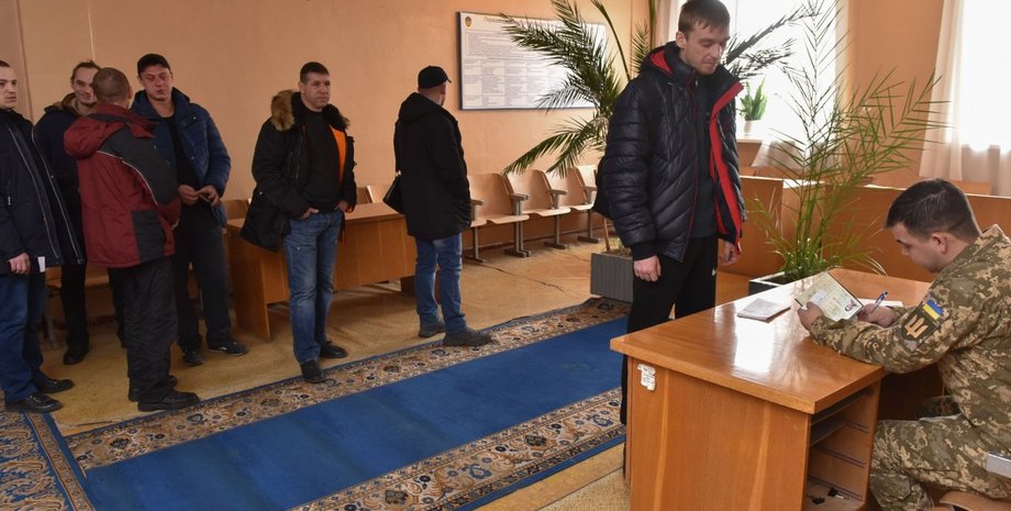 мобилизация, студенты, военкомат, повестка для студента, мобилизация студенты вузов, как получить отсрочку от мобилизации, право на отсрочку от мобилизации, могут ли вручить повестку студенту, какие документы брать в военкомат студенту