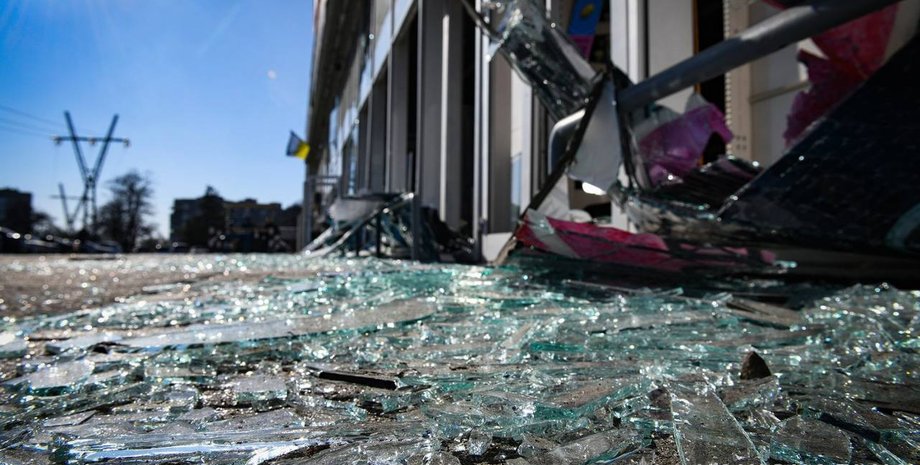 разбитое стекло, осколки, повреждения, Запорожье