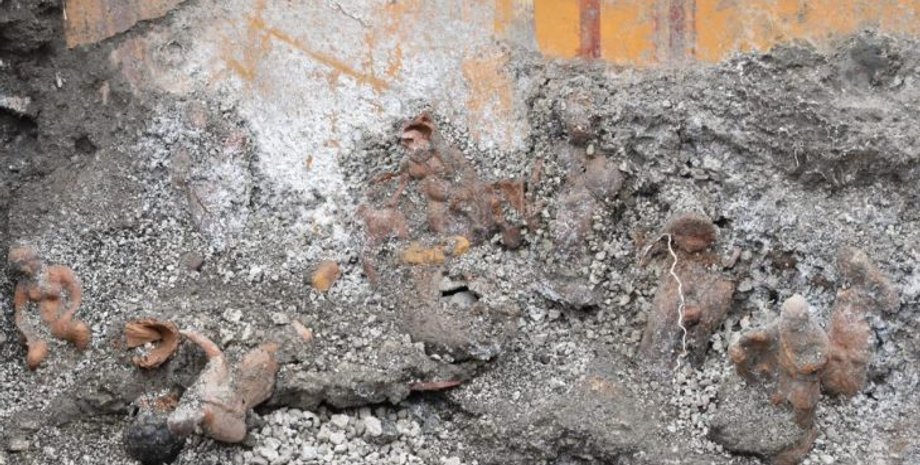 археология, раскопки, фигурки, находка, статуэтки, Помпеи, история, ученые, археологи, богиня, вертеп, жрица, миф, легенда, поклонение, любовь, безумие