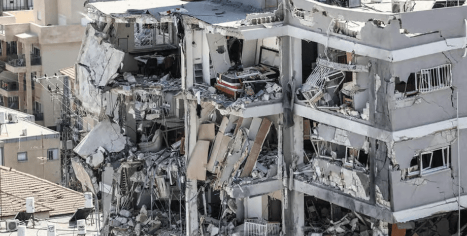 бат ям, будинок у бат ямі, ракета влучила в будинок, влучення ракети