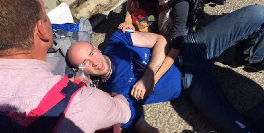 Раненый Артем Торчинский / Фото: twitter.com/Kira_Yarmysh