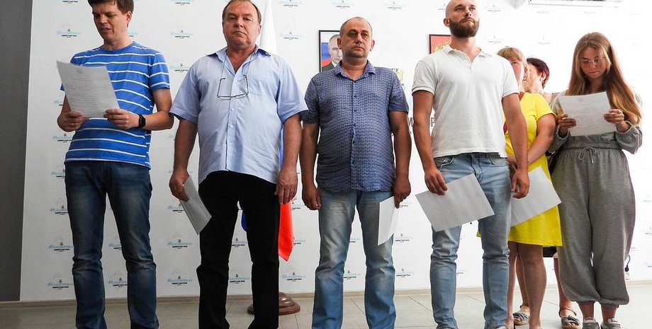 Видача російських паспортів у Херсоні, колабораціоністи, підготовка до "референдуму" щодо приєднання