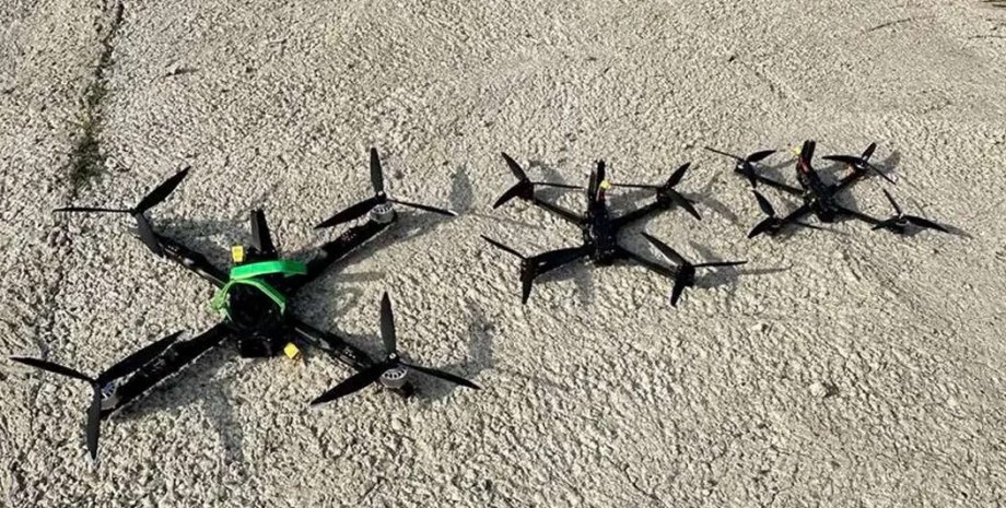 Vývojáři tvrdí, že hlavním rysem dronů byla přítomnost technologie AI. UAV jsou ...