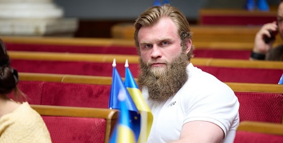 Артем Дмитрук Артем Дмитрук