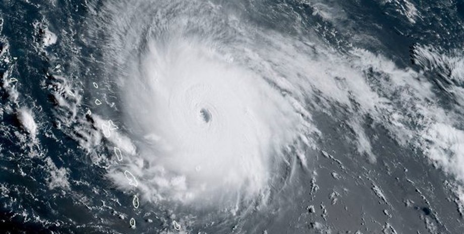 Фото: NHC_Atlantic