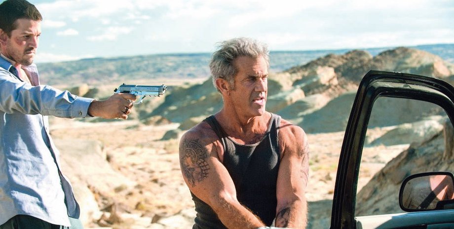 Кадр из фильма "Кровный отец"