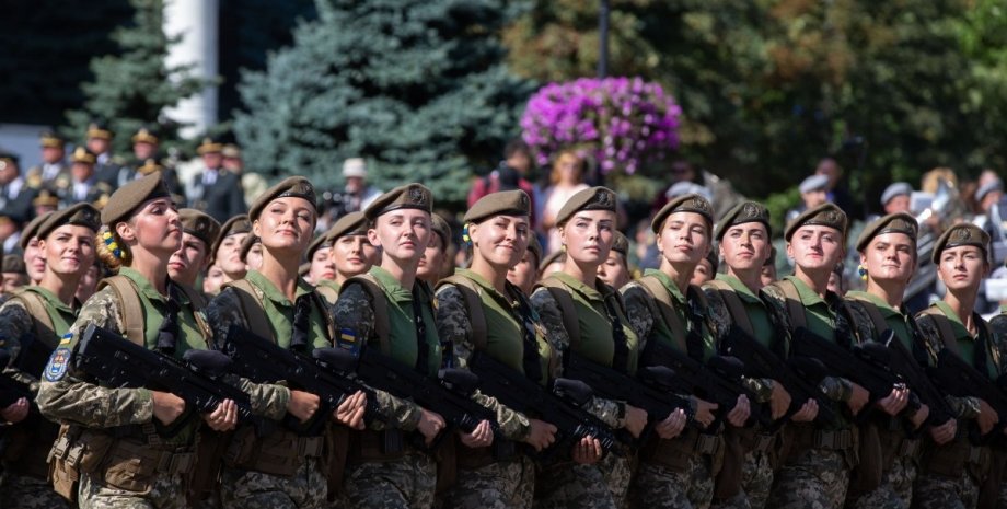 женщины в армии, военный учет для женщин, женщины военкомат, женщины военнообязанные, украинки военный учет