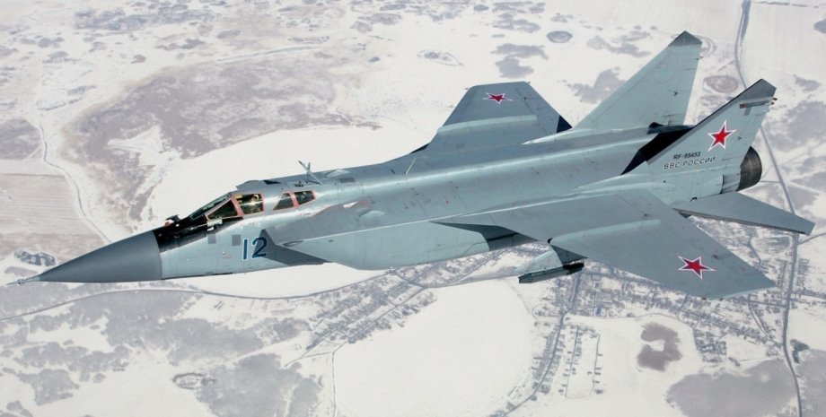According to journalists, every one lost by the Russians Mig-31 makes the sky ab...