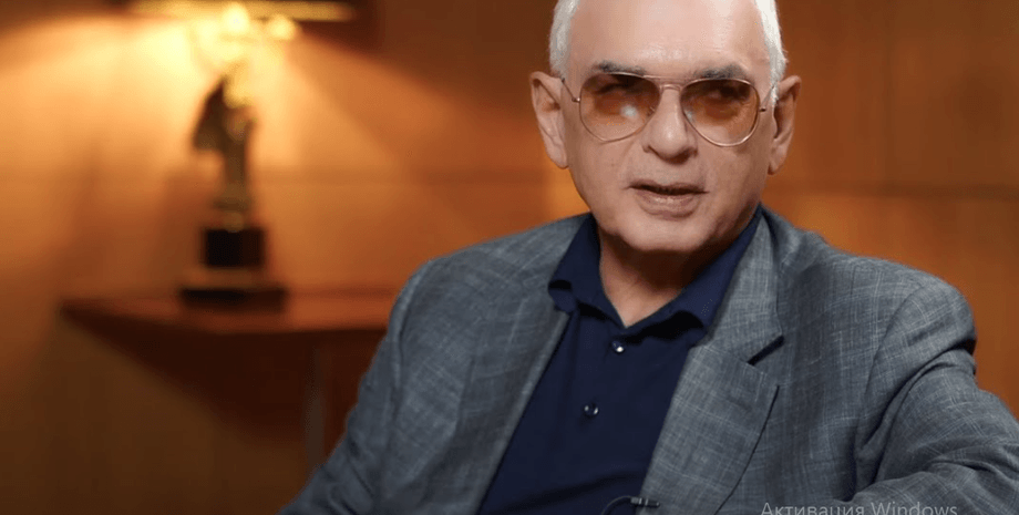 Шахназаров Карен