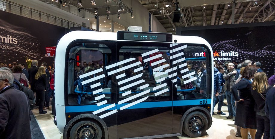 Компанія IBM пішла з Росії