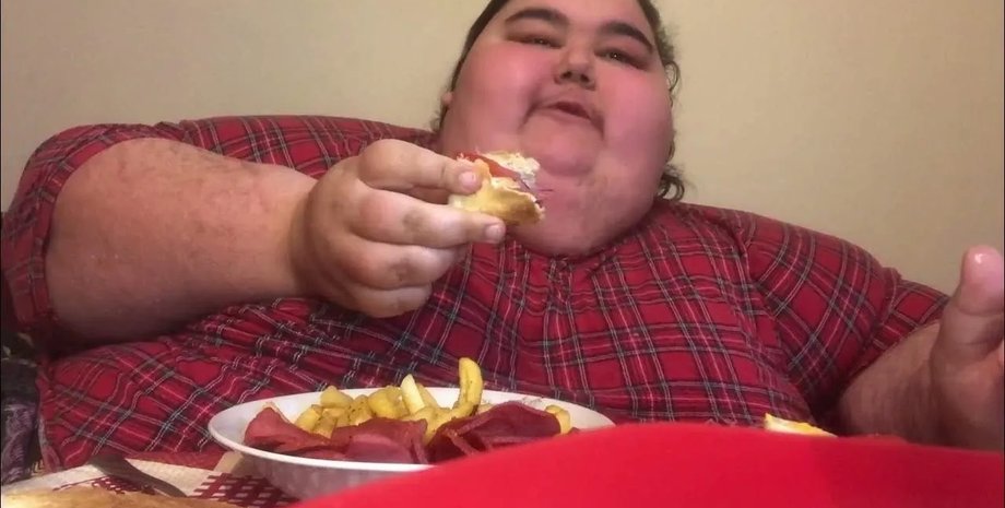 Ефекан Культур, блогер