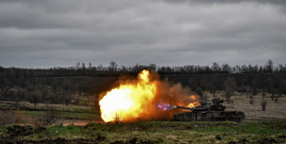 ВСУ, контрнаступление ВСУ, танк ВСУ, выстрел из танка, танк, война в Украине