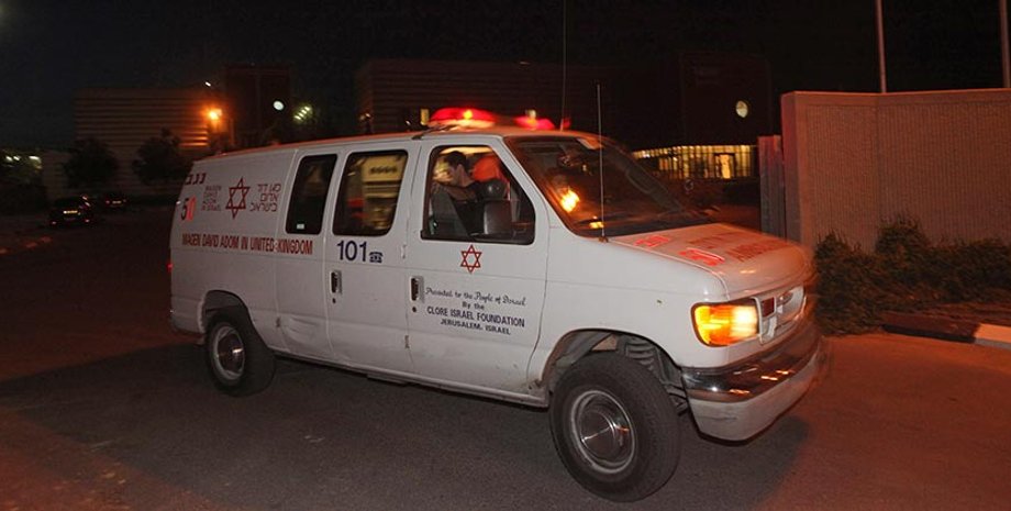 броньована швидка машина швидкої допомоги