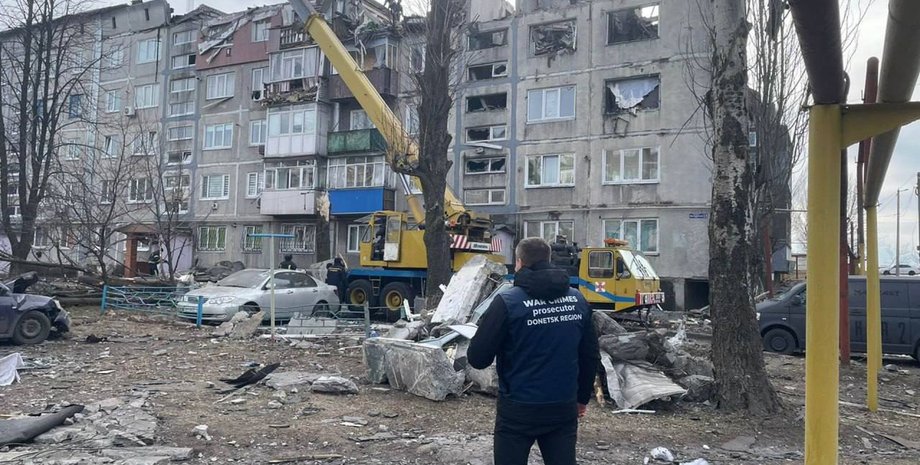 Разрушения в Мирнограде, обстрел Мирнограда, Мирноград авиабомба, Мирноград ГСЧС, ГСЧС жертвы в Мирнограде