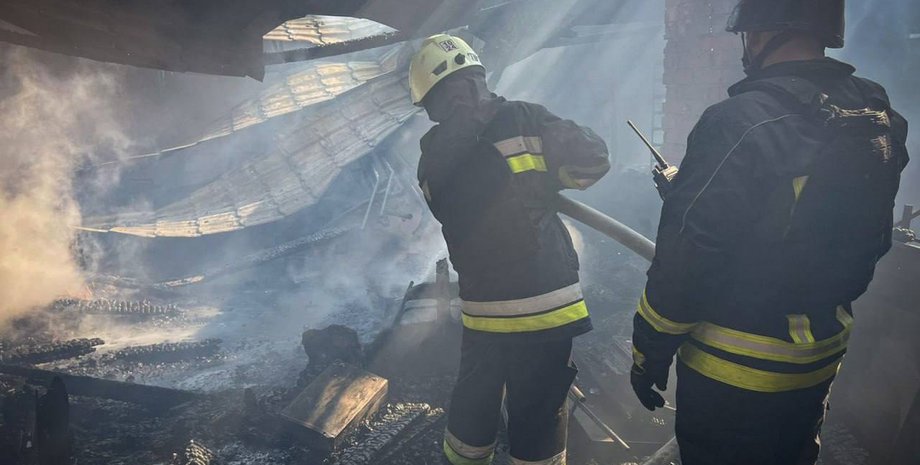 Сотрудники ГСЧС