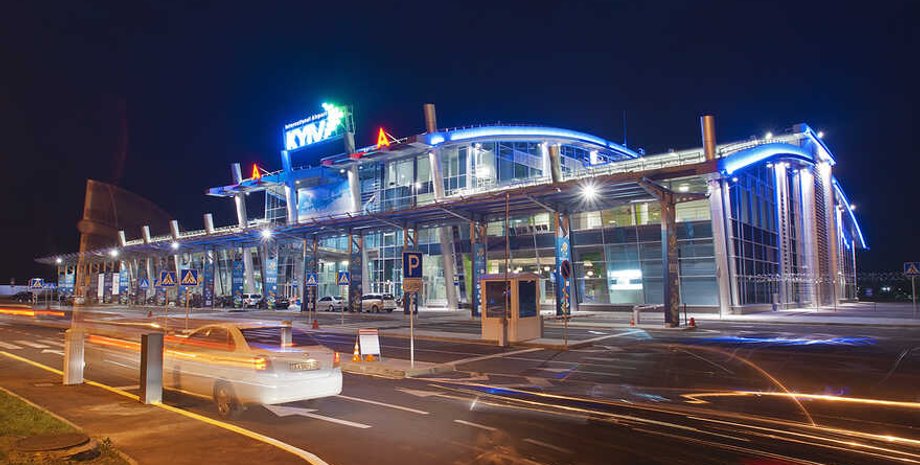 аеропорт, аеропорт київ, аеропорт жуляни, атака на аеропорт, бпла жуляни