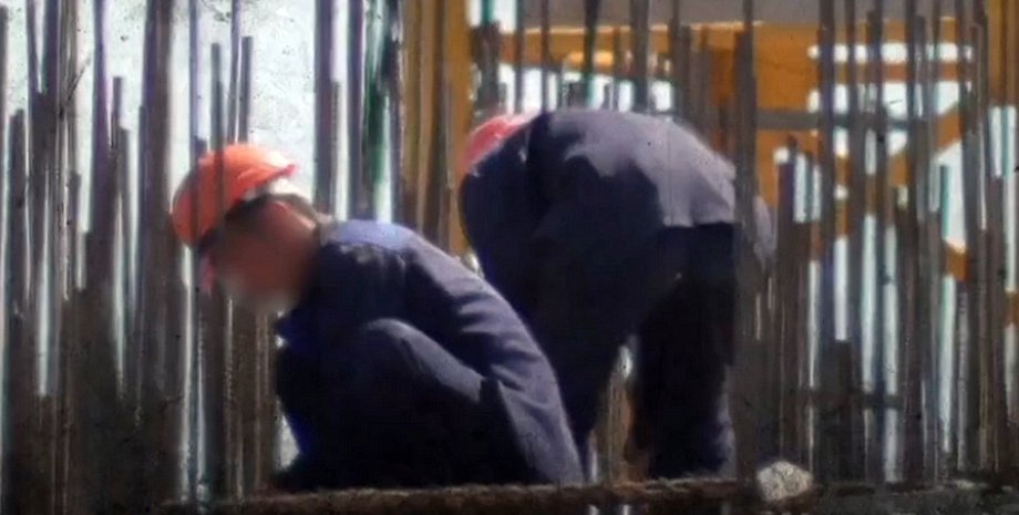 Северокорейские рабочие рассказали о 20-часовом рабочем дне и побоях