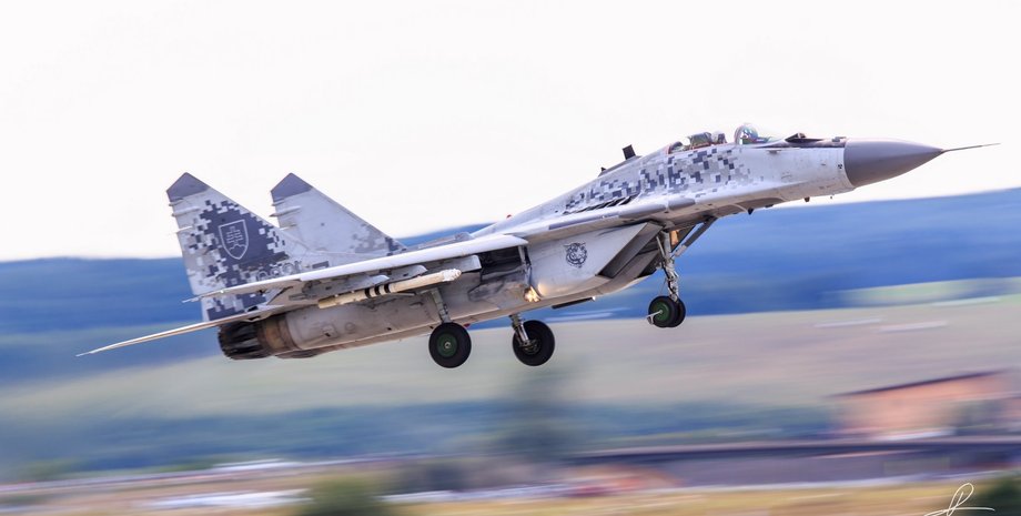 Словаччина, МіГ-29, вистрибувач, літак