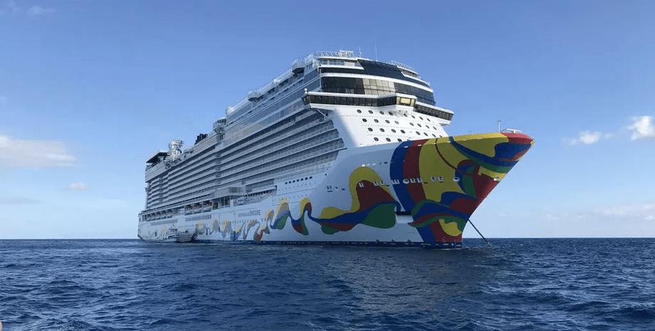 Круизный лайнер забыл семью на Аляске, Norwegian Cruise Lines, круиз, путешествие, корабль забыл семью, бросили пассажиров