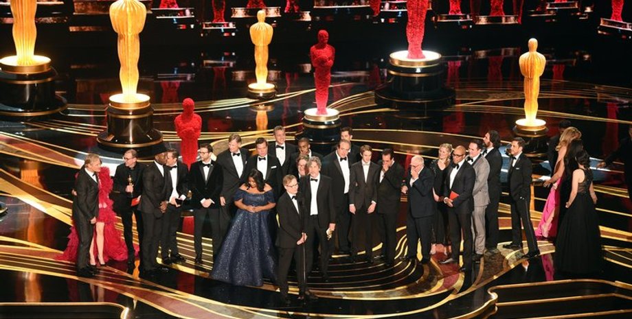 Вся съемочная группа "Зеленой книги" получает Оскар/Фото: oscar.go.com