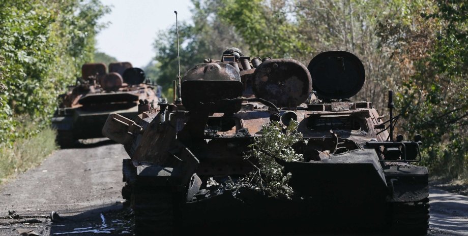Разбитая колонна сил АТО под Иловайском / Фото: Reuters