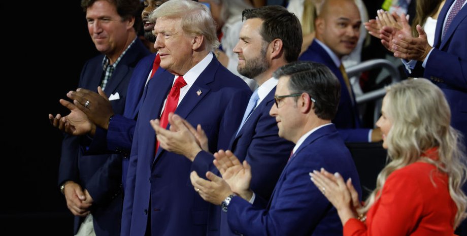 Такер Карлсон, Дональд Трамп, пресс-секретарь