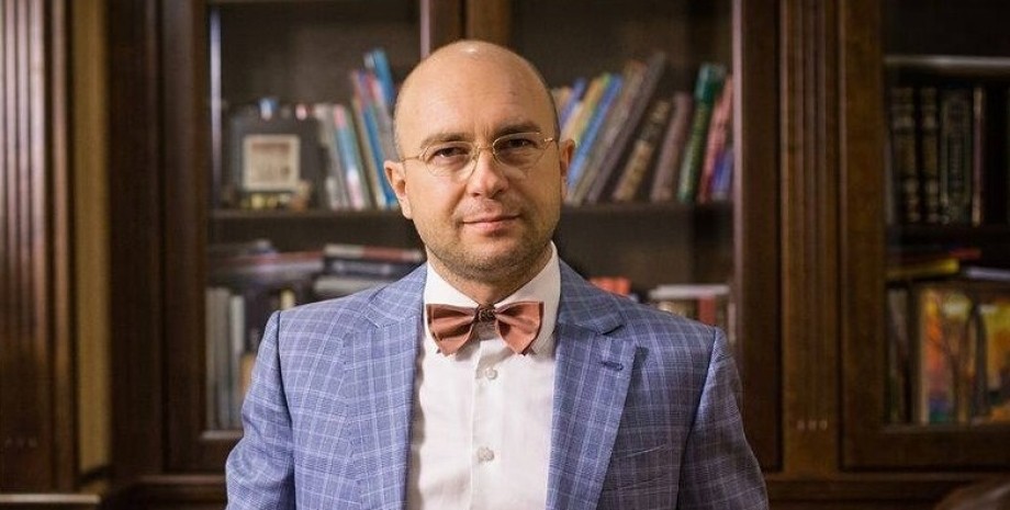 Александр Лиев, фото