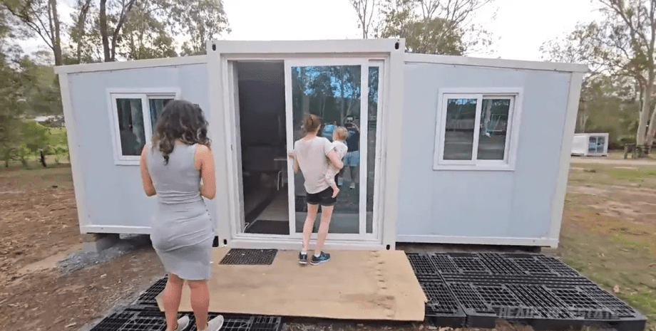 Дом из контейнера, крошечный дом, дом трансформер, грузовой контейнер, компактное жилье, новый тренд, недорогое жилье