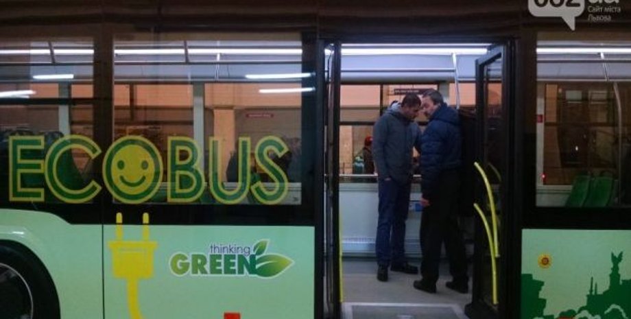 Первый в Украине электробус / Фото: 032.ua