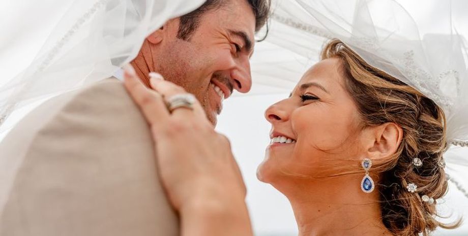 Ідеї для фото на весіллі, як сфотографуватися молодятам, цікаві кадри на весіллі, фотографи, креатив, фотосесія