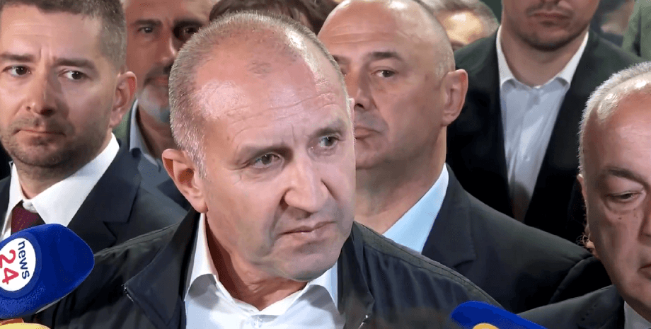 Румен Радев Румен Радев — новий потенційний прем'єр Болгарії