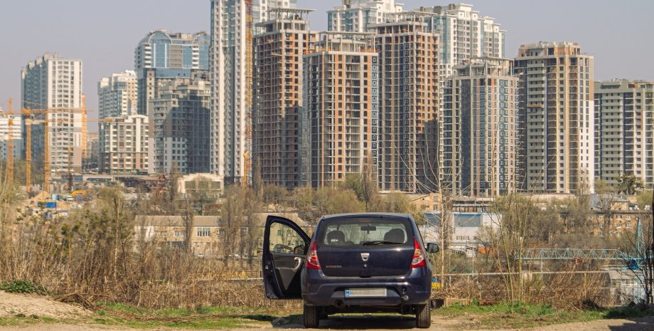 Расследование Bihus Расследователи Bihus опубликовали видео о трех застройщиках, которые во время войны начали активно пиариться на помощи ВСУ