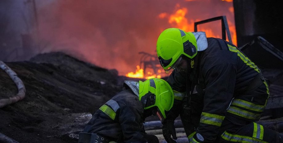 спасатели, огонь, обстрел