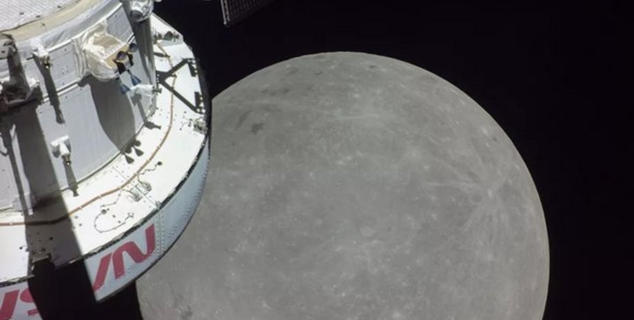 космический корабль Orion, Луна