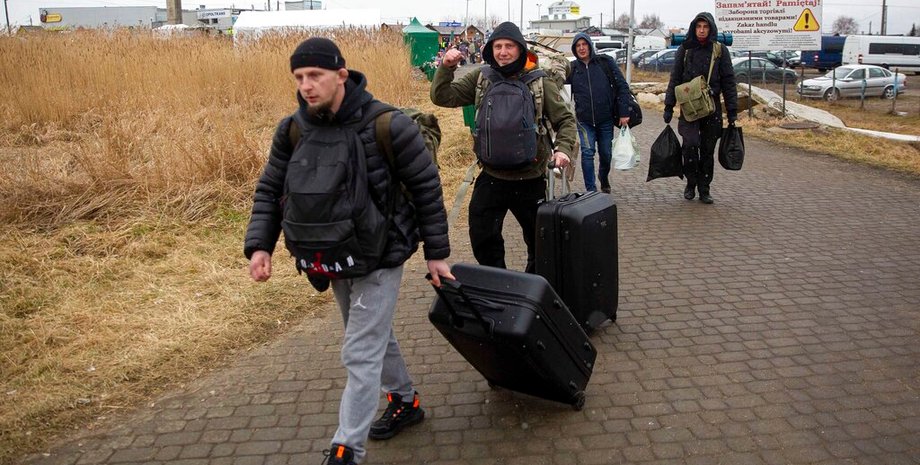 граница, мужчины, Польша, чемодан