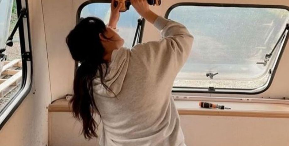 Пара сделала ремонт и живет в фургоне, дом на колесах, помещение, караван до и после ремонта