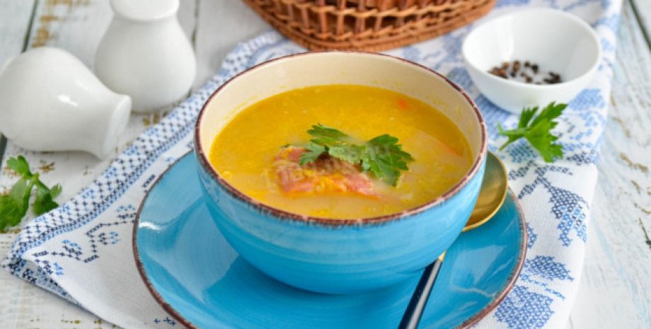 Гороховый крем-суп с копчеными ребрышками, гороховый суп, суп из гороха