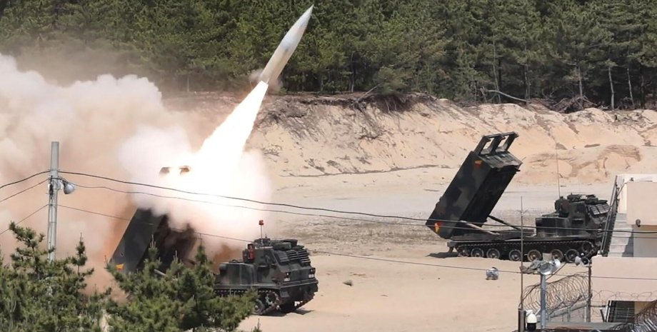 Secondo l'agente USA Dan Rice, gli stati possono trasferire missili M39 in Ucrai...