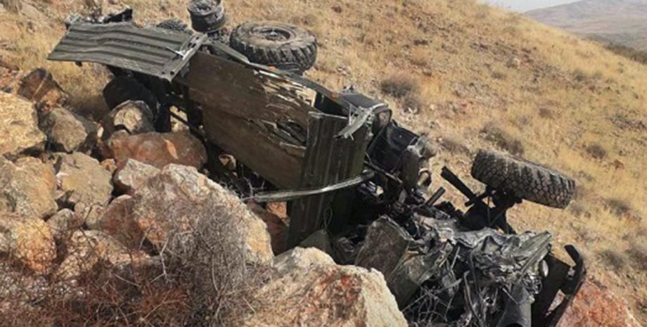 У Вірменії вантажівка ФСБ РФ потрапила у смертельну ДТП