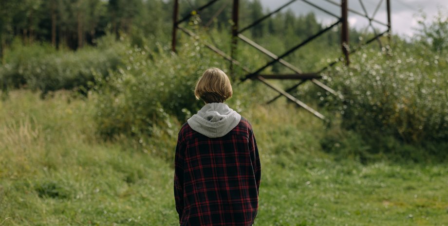 новини крвиого рогу, булінг, побиття підлітка, опік очей, підлітки знущалися з хлопця