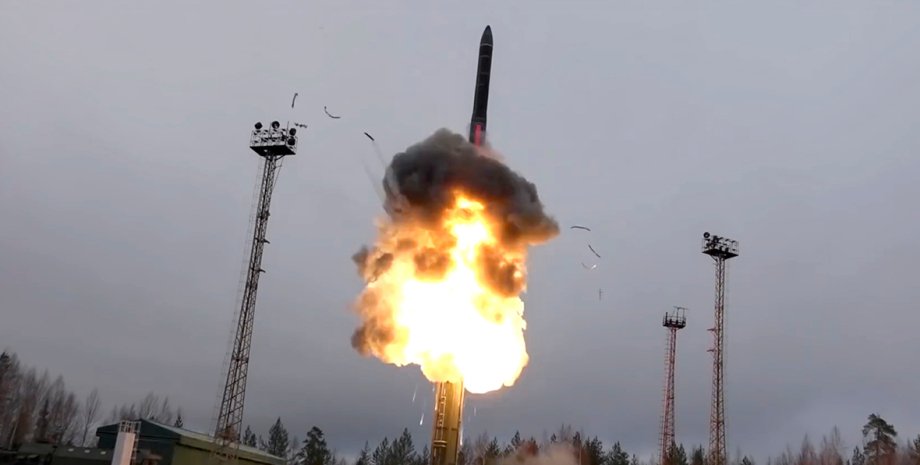 гіперзвукова ядерна ракета авангард, ракетне озброєння, російські ракети, новітня зброя, невразлива ракета