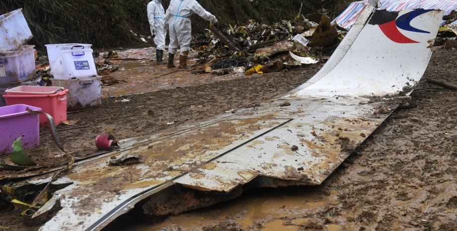 Boeing 737-800, авиакатастрофа, китай, крушение самолета, самолет разбился в горах китая
