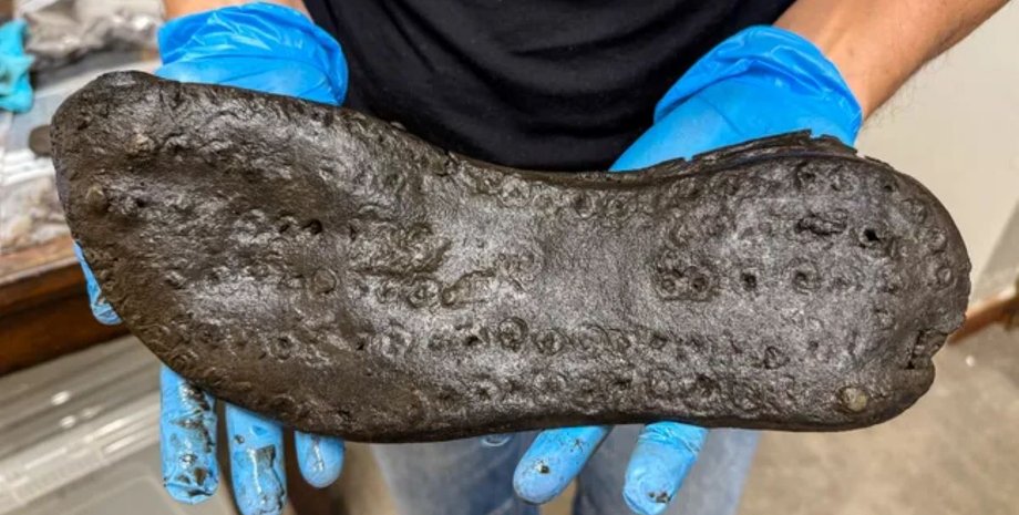 археологи нашли римскую обувь