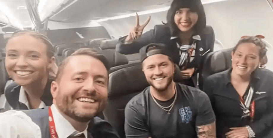 Единственный пассажир самолета, пассажир, самолет, полет, рейс, экипаж самолета, забавный случай, 18 часов ожидания