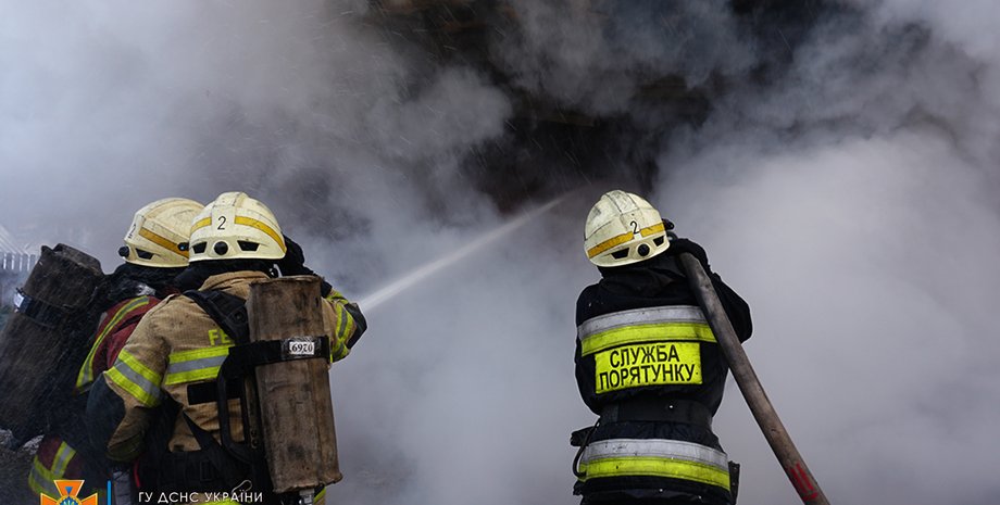 Пожар, Днепр, пожарные, обстрел, атака, удар, БПЛА, дрон, Шахед, Днепрепетровская область, фото